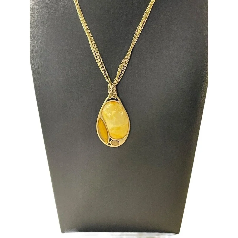 Lia Sophia FRANGELICO Pendant Necklace‎ Mother Of Pearl Gold Tone Multi Chain